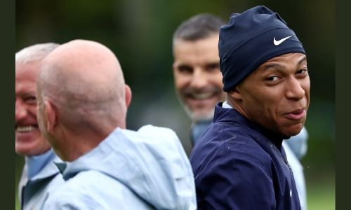 PSG withhold wages due to Mbappe amid financial dispute