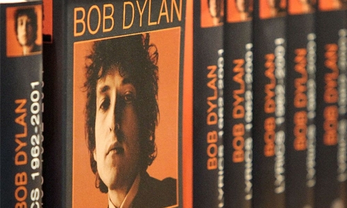 Nobel academy member slams 'arrogant' Dylan