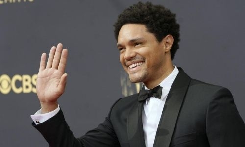 Trevor Noah becomes first African to host White House Correspondents Dinner