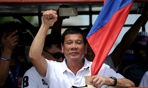 Philippine presidential candidate attacked over rape remarks