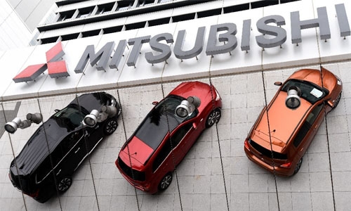 Mitsubishi recalls cars in Russia over Takata airbags