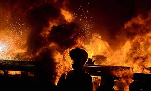 Fire kills three in Bangladesh textile factory