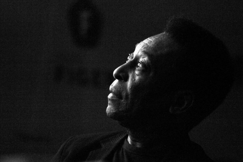 Brazilian football legend Pele dies