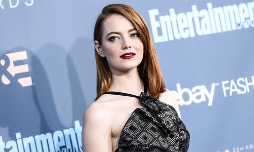 Damien Chazelle in early talks with Emma Stone, Brad Pitt for his next ‘Babylon’