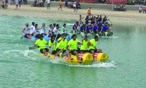 Raft race wows the crowd