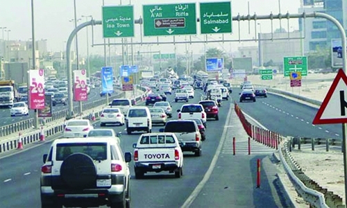 325,205 people entered Bahrain in seven days