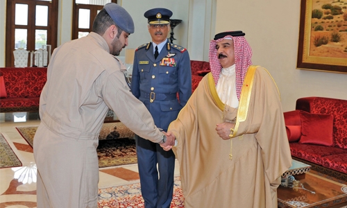 King receives RBAF pilot, praises BDF servicemen