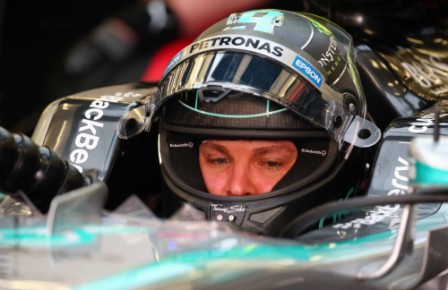 Rosberg outpaces Hamilton