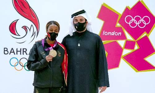 HH Shaikh Khalid presents Maryam London Olympics gold medal