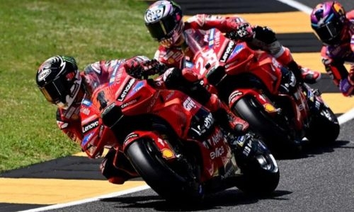 Bagnaia wins Italian MotoGP sprint as Martin falls
