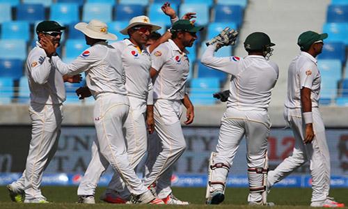 Pakistan overcome England to win Dubai Test