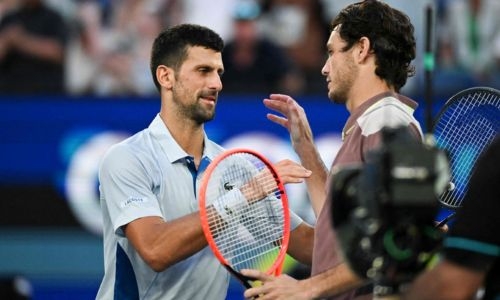 Djokovic, Sabalenka make Australian Open semis in title defence