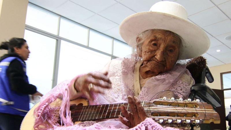 Bolivia’s “oldest woman” Julia Flores celebrates 118th birthday