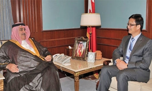 Shaikh Khalid receives China’s Ambassador