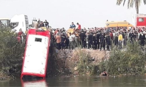 Nineteen killed as bus falls into canal in Egypt