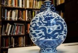 18th century Chinese gourd sells for $4.6 million at auction