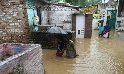 25 found dead as toll from Indian floods nears 120