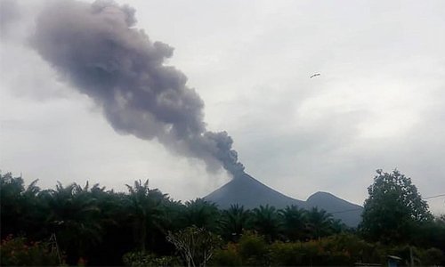 Papua New Guinea deploys army to help volcano emergency