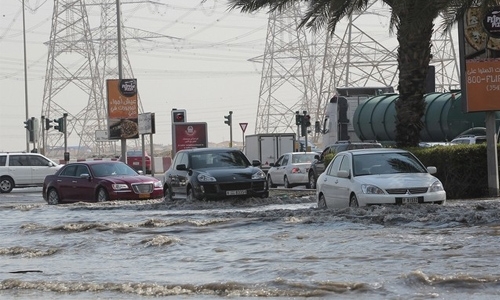 Dubai sees 253 road accidents in 7 hours due to rain