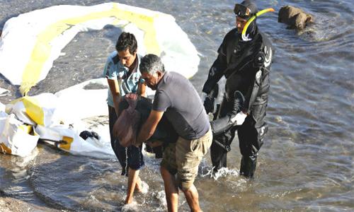 Twelve migrants drown as boat sinks off Turkey