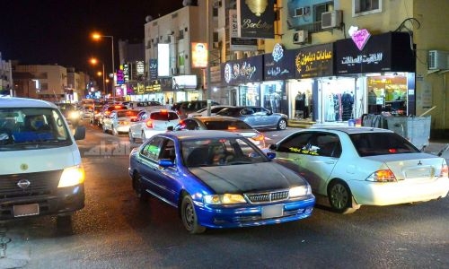Huge rush at markets in Bahrain ahead of closure