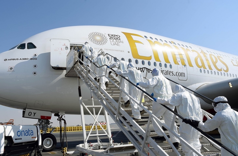 UAE temporarily stops visas after raising Corona to an epidemic level