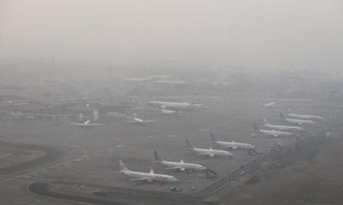 Philippines cancels flights, alerts hospitals over haze