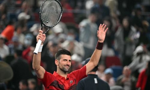 Djokovic battles into Shanghai semis