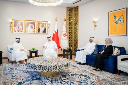 HH Shaikh Isa meets with the Undersecretary of the Ministry of Labour