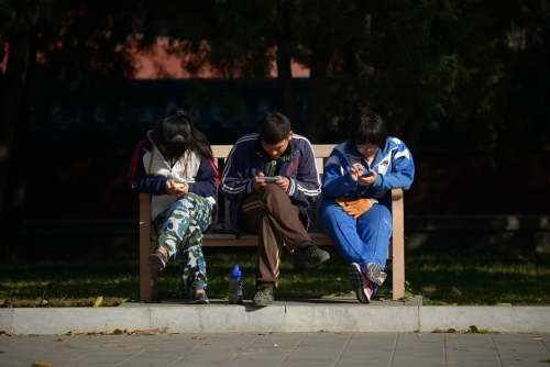 Chinese youth to have smartphone, internet use curbed