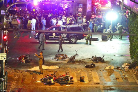 Bomb attack in central Bangkok kills 19: police