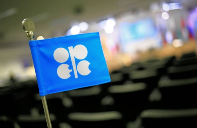 Oil rises as hopes of OPEC cut