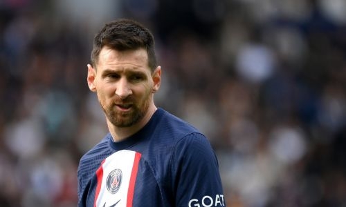 Apologetic Messi returns to training with PSG