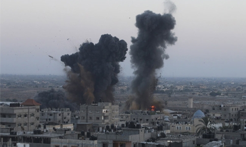 Israel steps up air strikes 