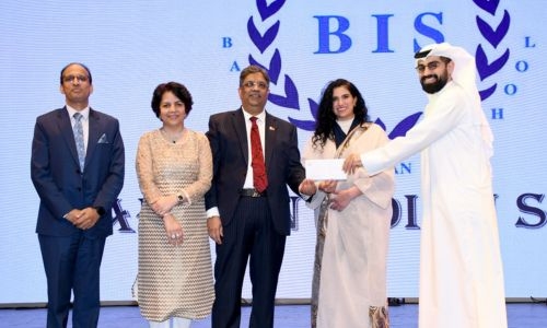 Bhavans-Bahrain Indian School donates BD1,000 to RHF