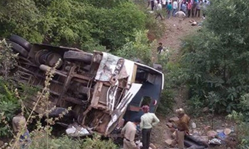 India opera troupe bus crash kills 25: media