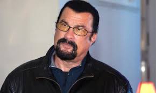 Steven Seagal gets Serbian citizenship