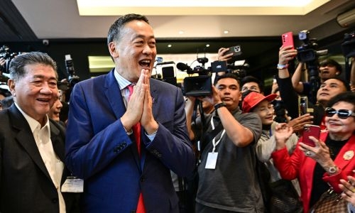 New Thai PM set to take office