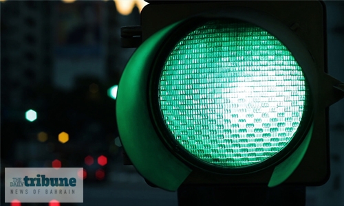 Flashing green light system installed on Janabiya Highway 