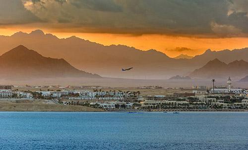 Resort owners scramble to woo back Sharm tourists