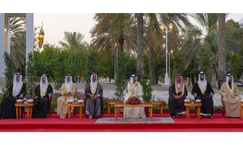 HM King Hamad extend Ramadan greetings to brave Bahraini servicemen