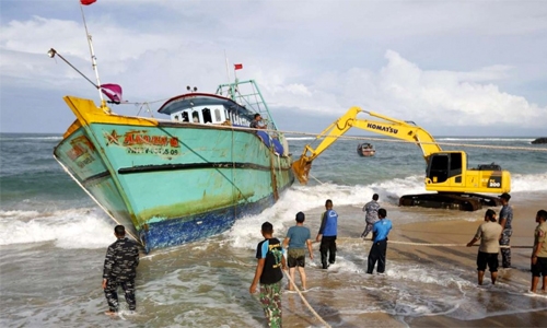 Indonesia vows not to tow stranded Sri Lankans out to sea