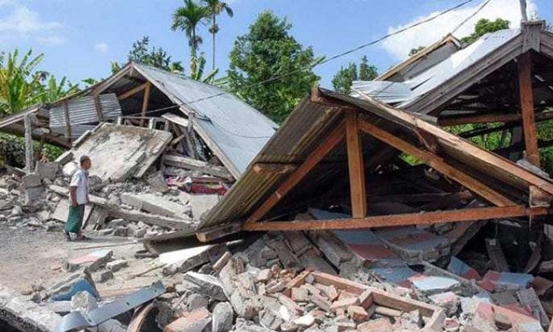 Indonesian city hit by tsunami after quake