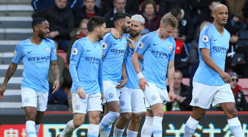 Mahrez fires Man City into top spot