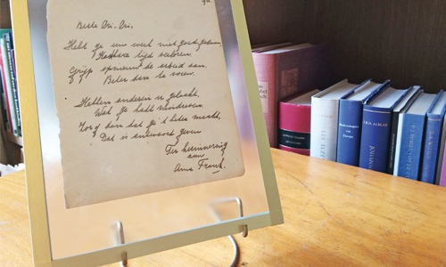 Anne Frank poem fetches 140,000 euros