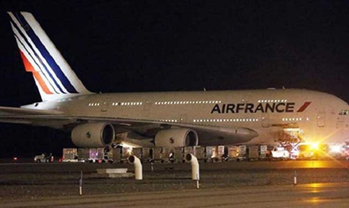 First Air France flight in 8 years lands in Iran