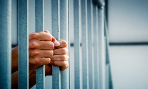 Two men jailed in Bahrain for selling drugs