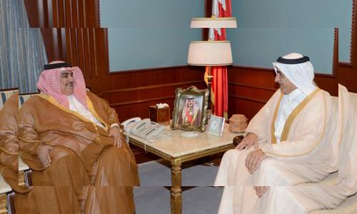 Minister of Foreign Affairs receives Qatar envoy