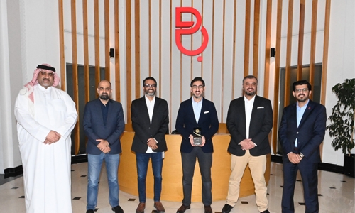 Batelco celebrates winning two MEA technology achievement awards