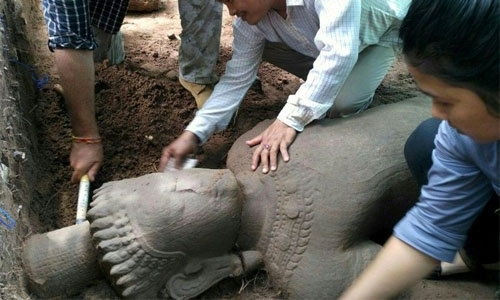 Ancient statue unearthed at Cambodia's Angkor complex